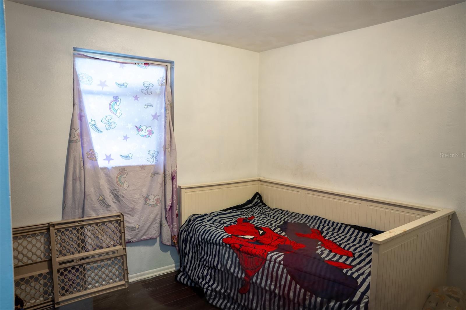 Image 15 of 23 For 4617 Seneca Avenue