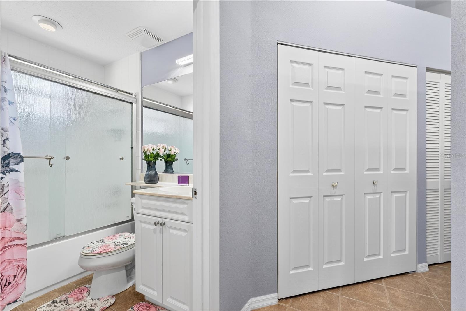 Image 18 of 45 For 5336 Edgewater Way