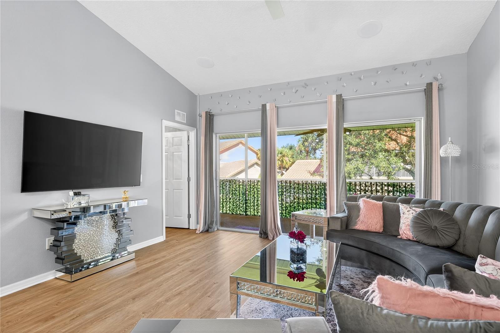 Image 4 of 45 For 5336 Edgewater Way