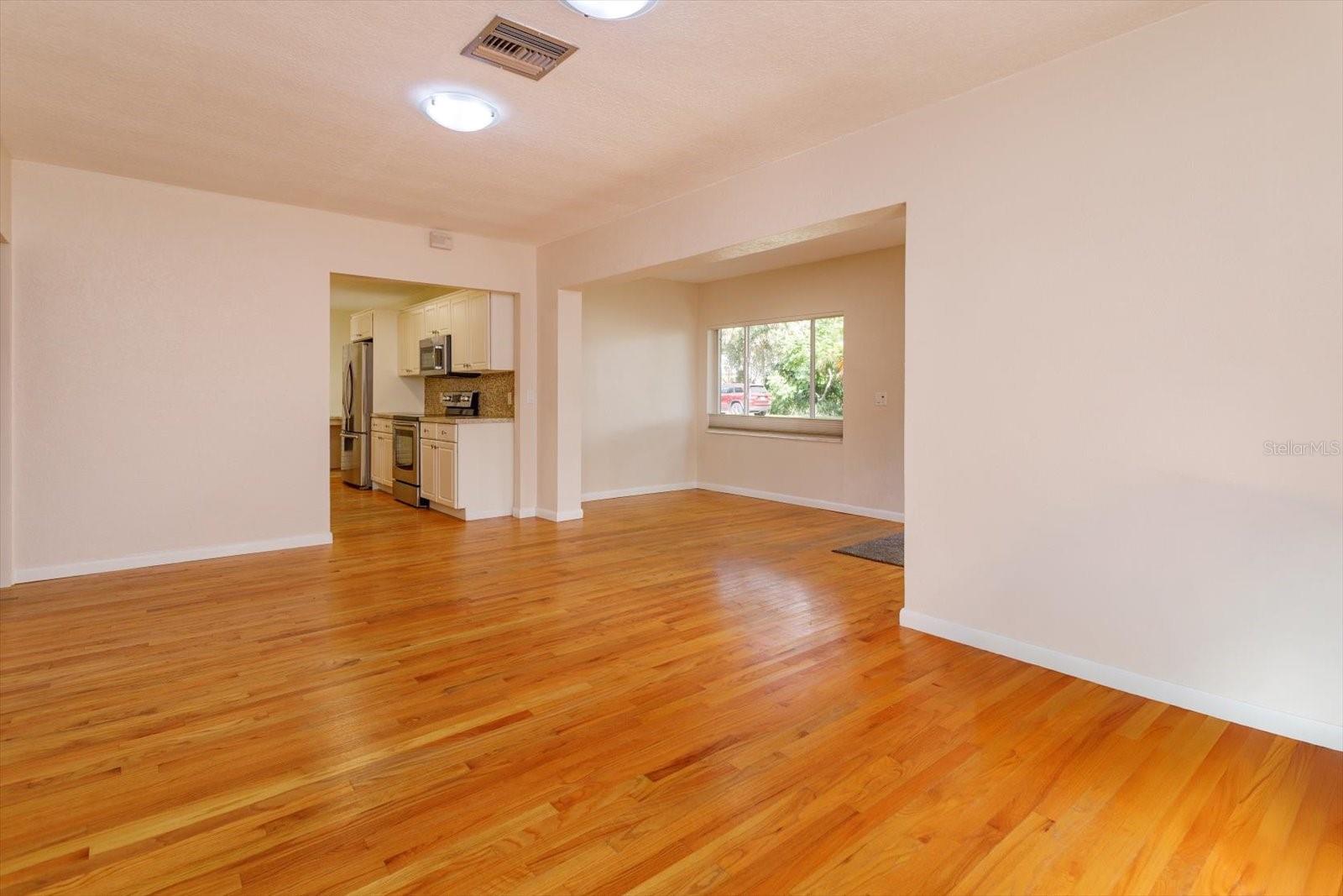 Image 3 of 16 For 720 Langston Court