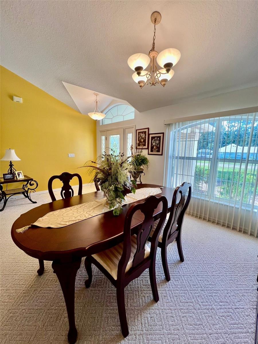 Listing photo id 9 for 9998 Langdon Road
