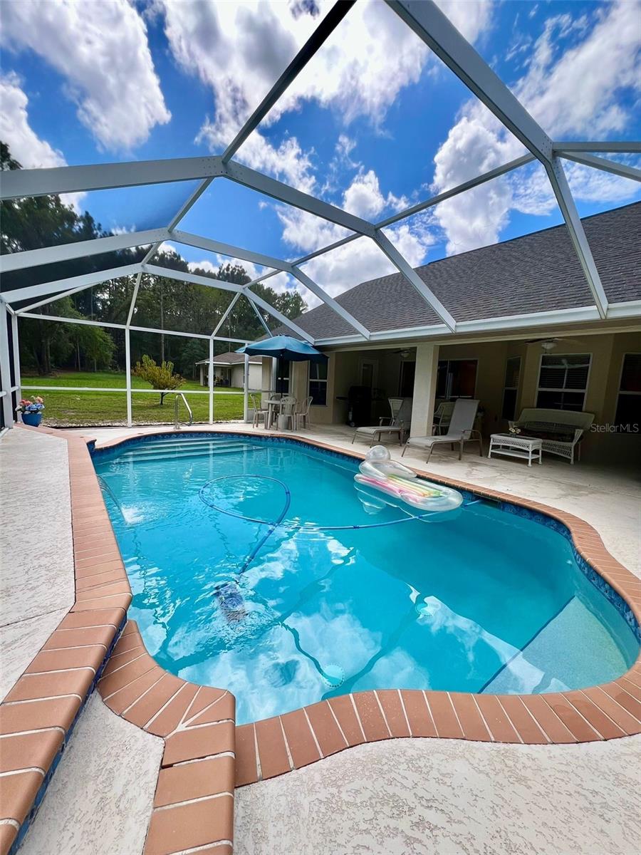 Listing photo id 28 for 9998 Langdon Road
