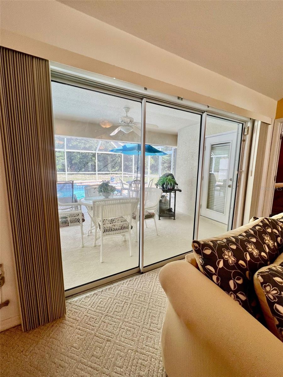 Listing photo id 6 for 9998 Langdon Road