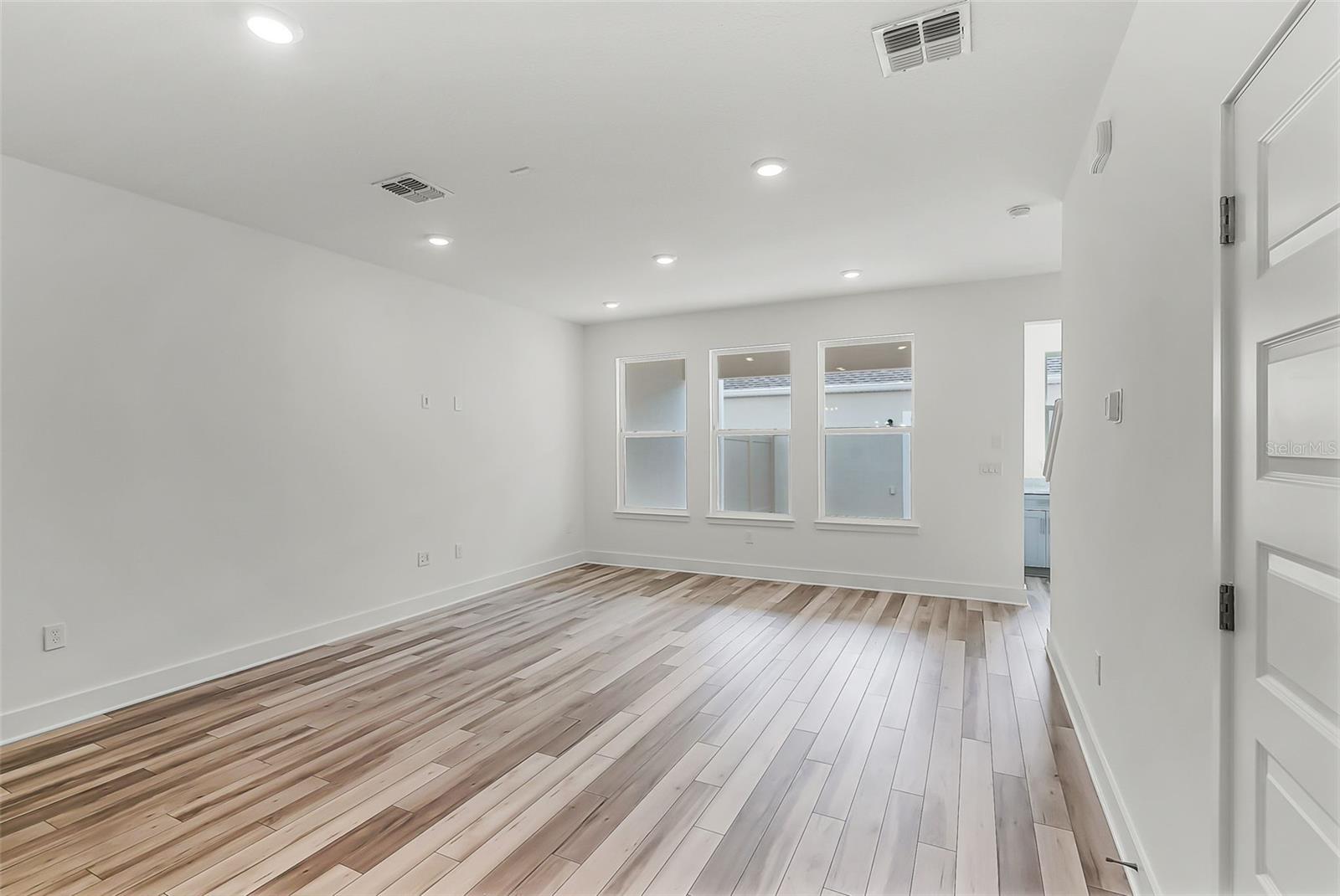 Image 10 of 65 For 15213 Summer Harvest Street