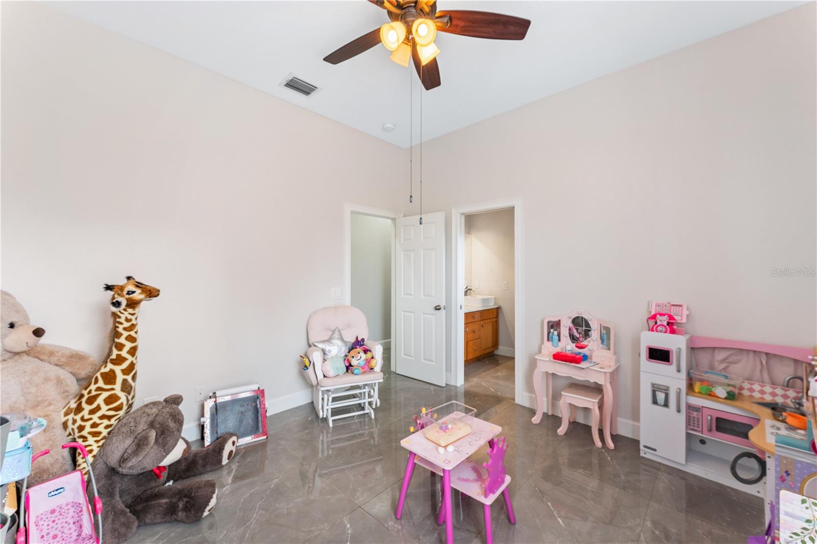 Image 16 of 53 For 2816 Sand Crane Lane