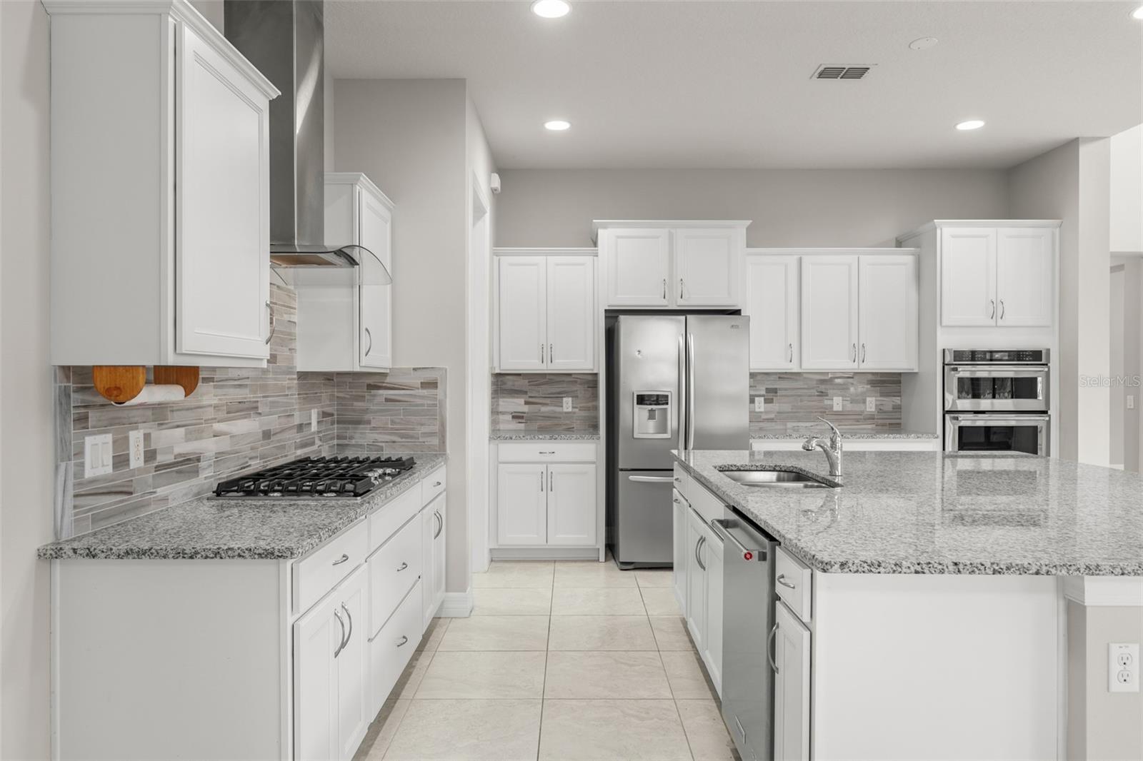 Image 13 of 52 For 10814 Citron Oaks Drive