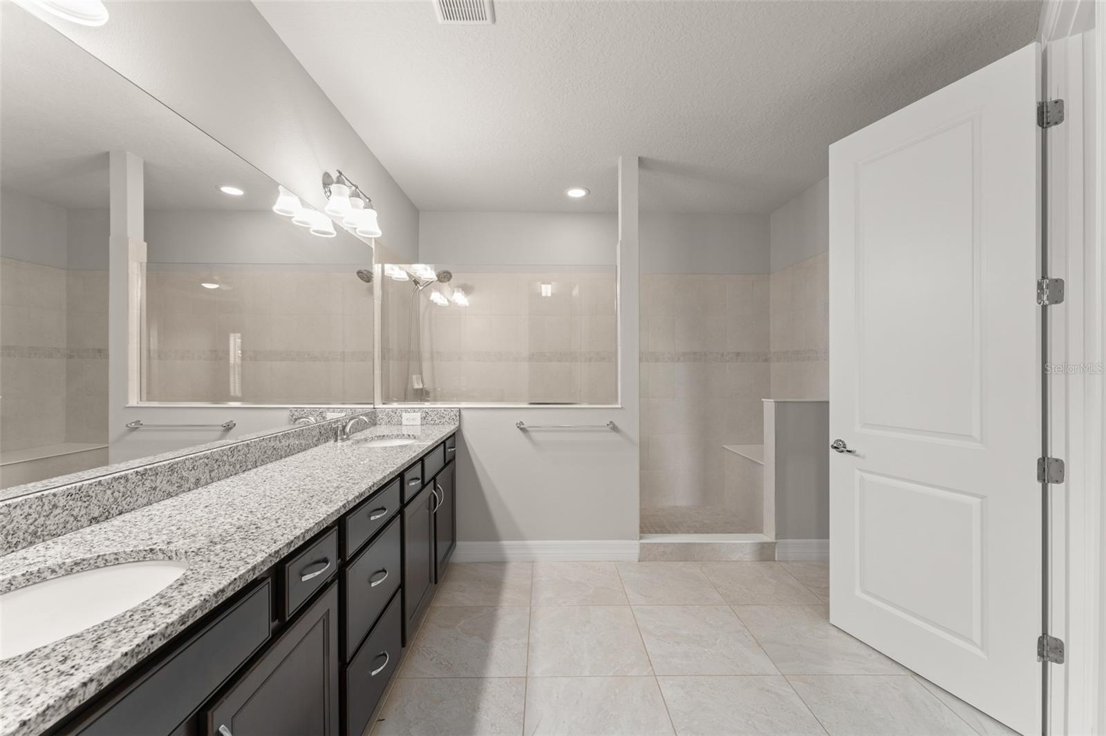 Image 26 of 52 For 10814 Citron Oaks Drive