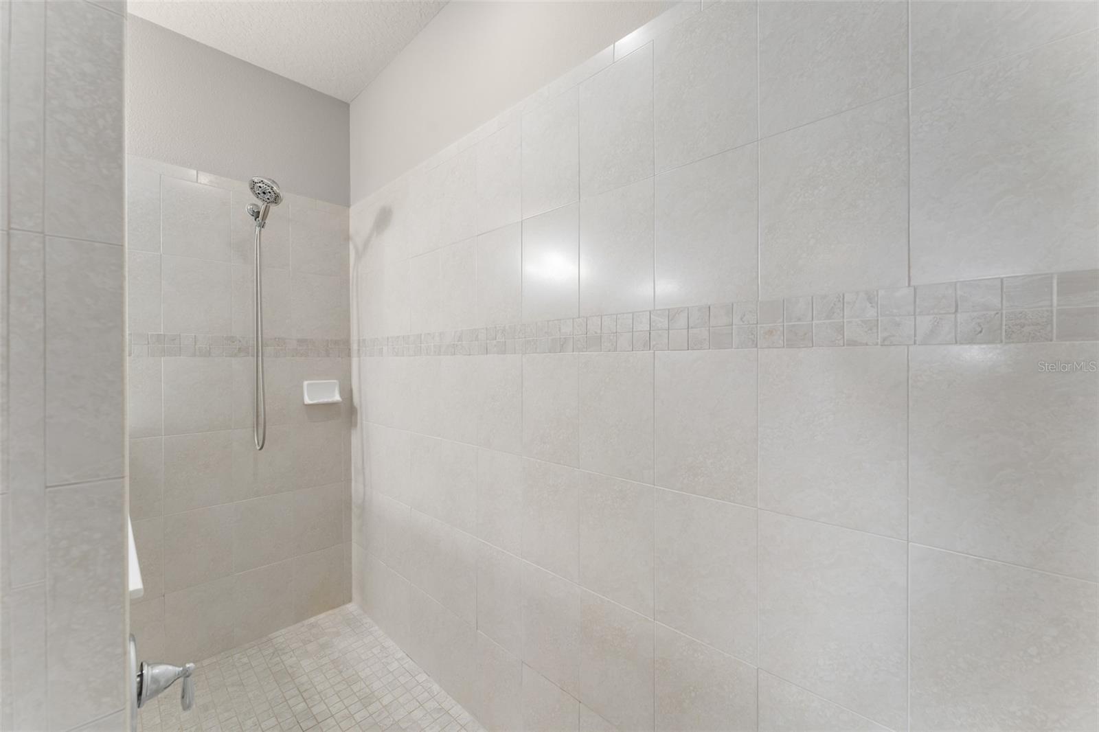 Image 27 of 52 For 10814 Citron Oaks Drive