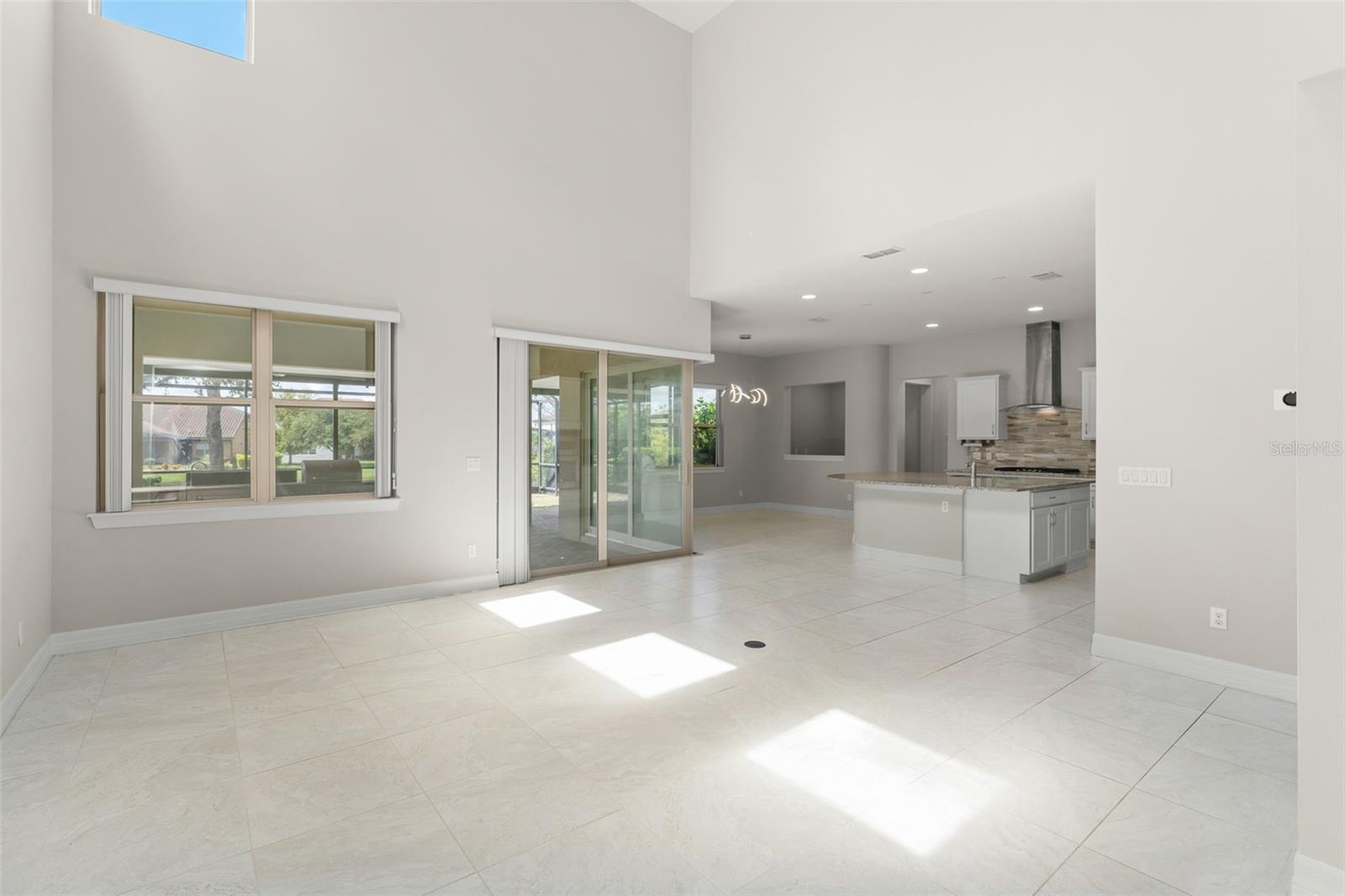 Image 9 of 52 For 10814 Citron Oaks Drive