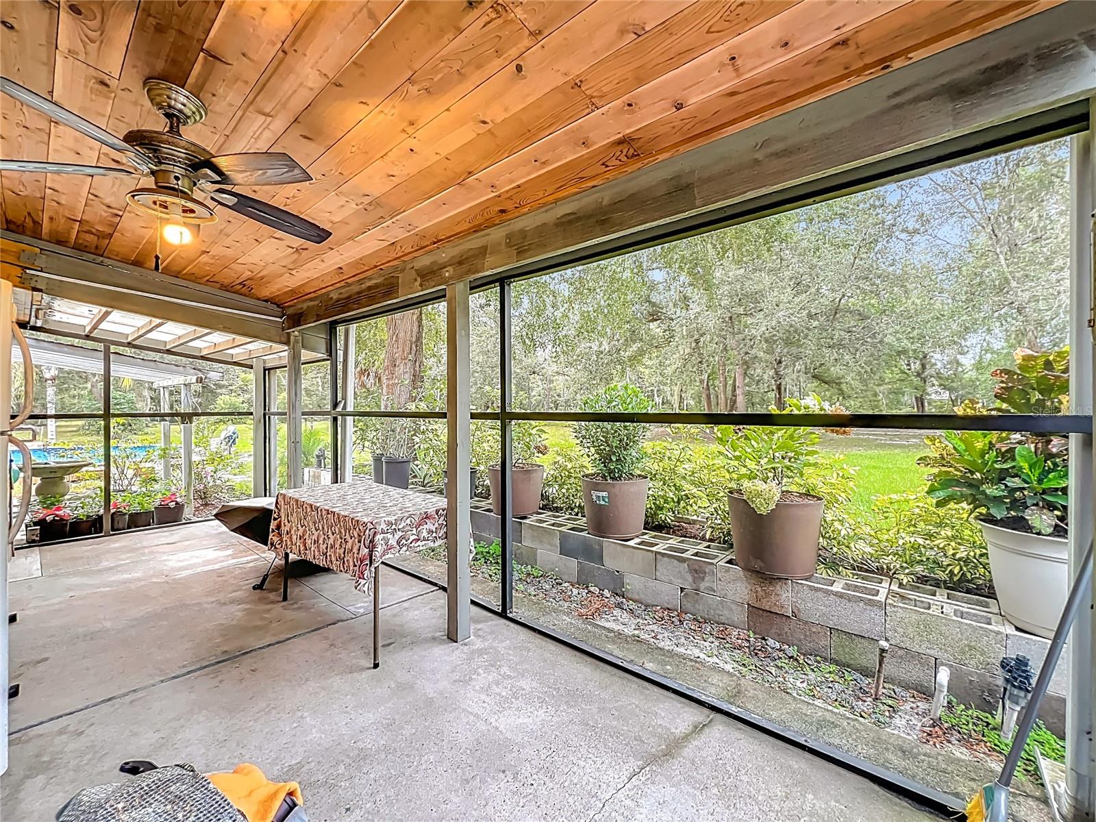 Image 11 of 50 For 22850 Winterwillow Lane