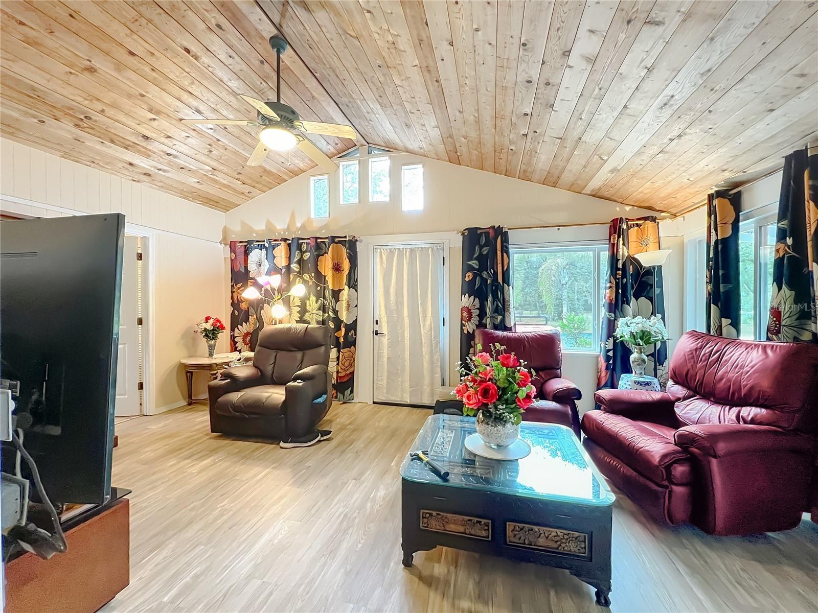 Image 27 of 50 For 22850 Winterwillow Lane