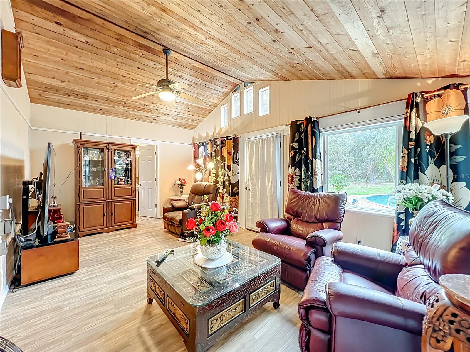 Image 9 of 50 For 22850 Winterwillow Lane