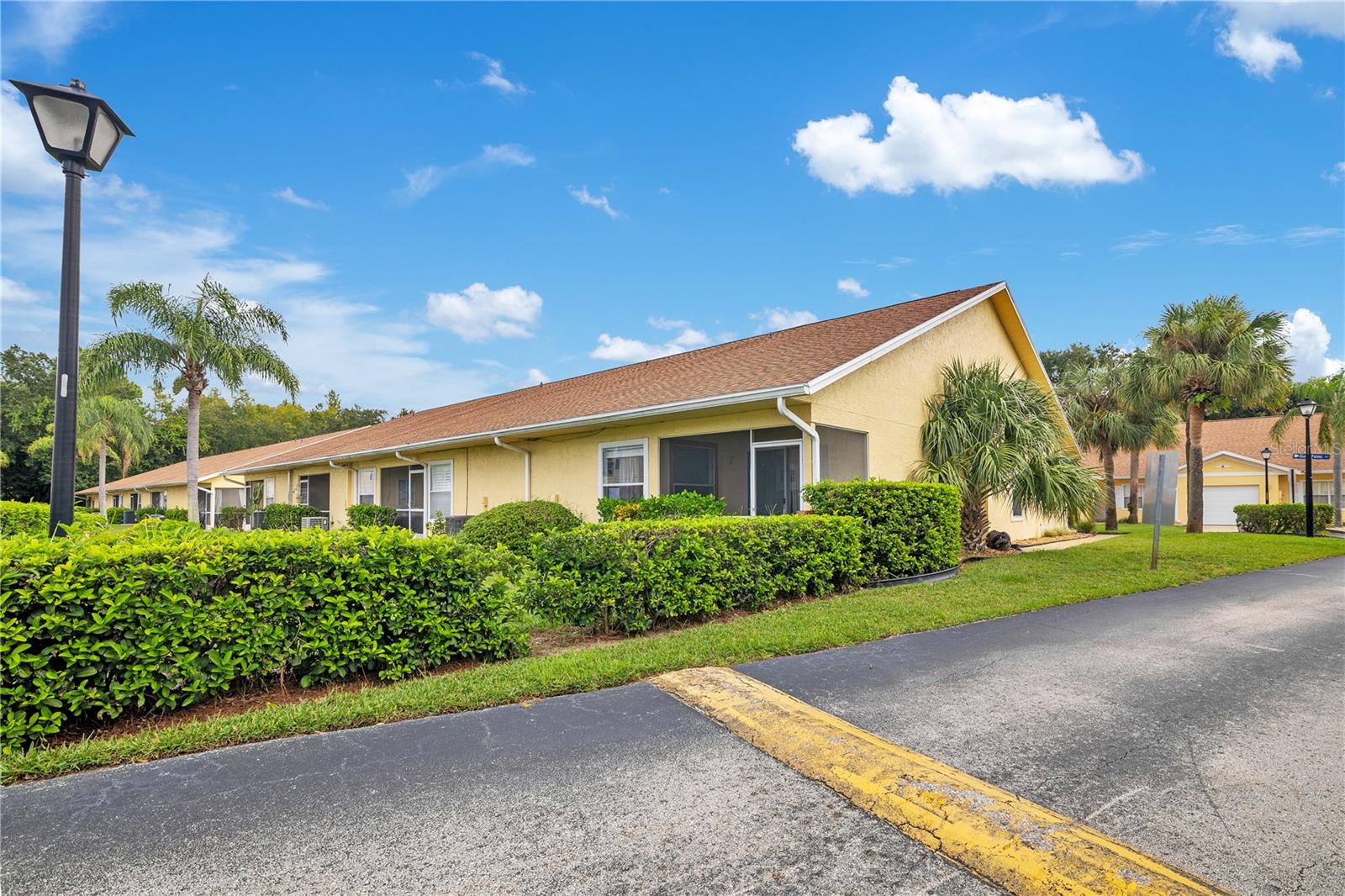 Image 13 of 22 For 3200 Queen Palms Court