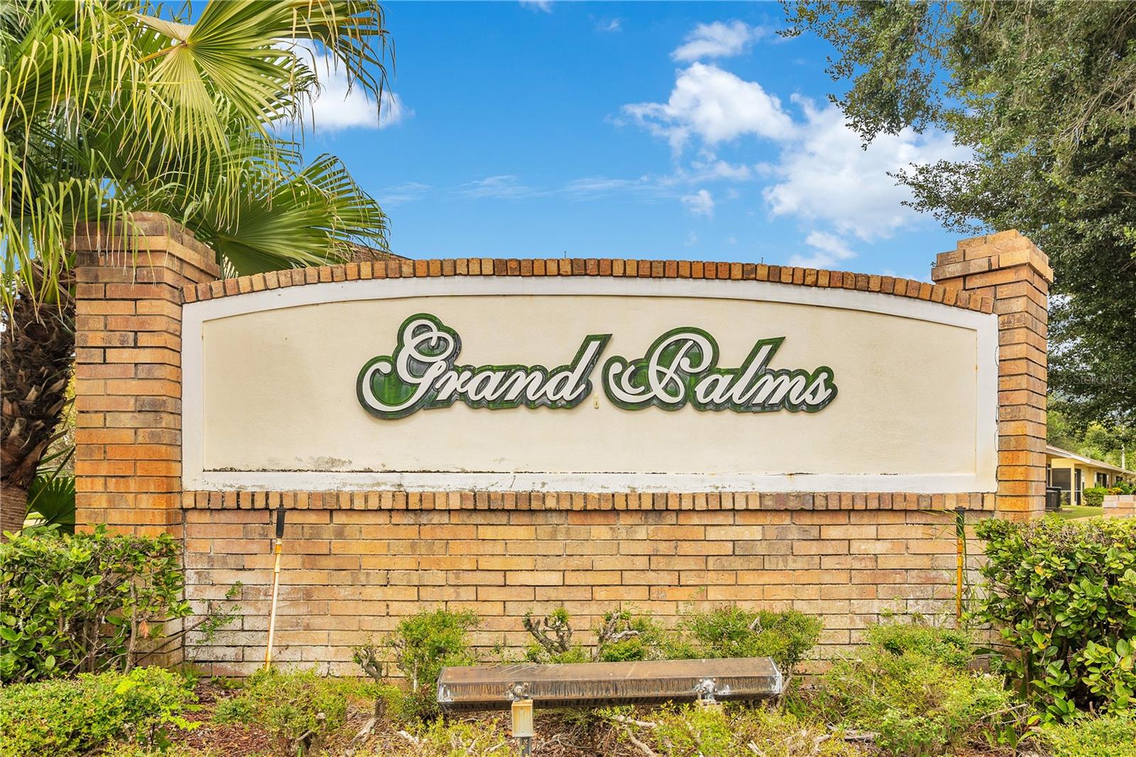 Image 14 of 22 For 3200 Queen Palms Court