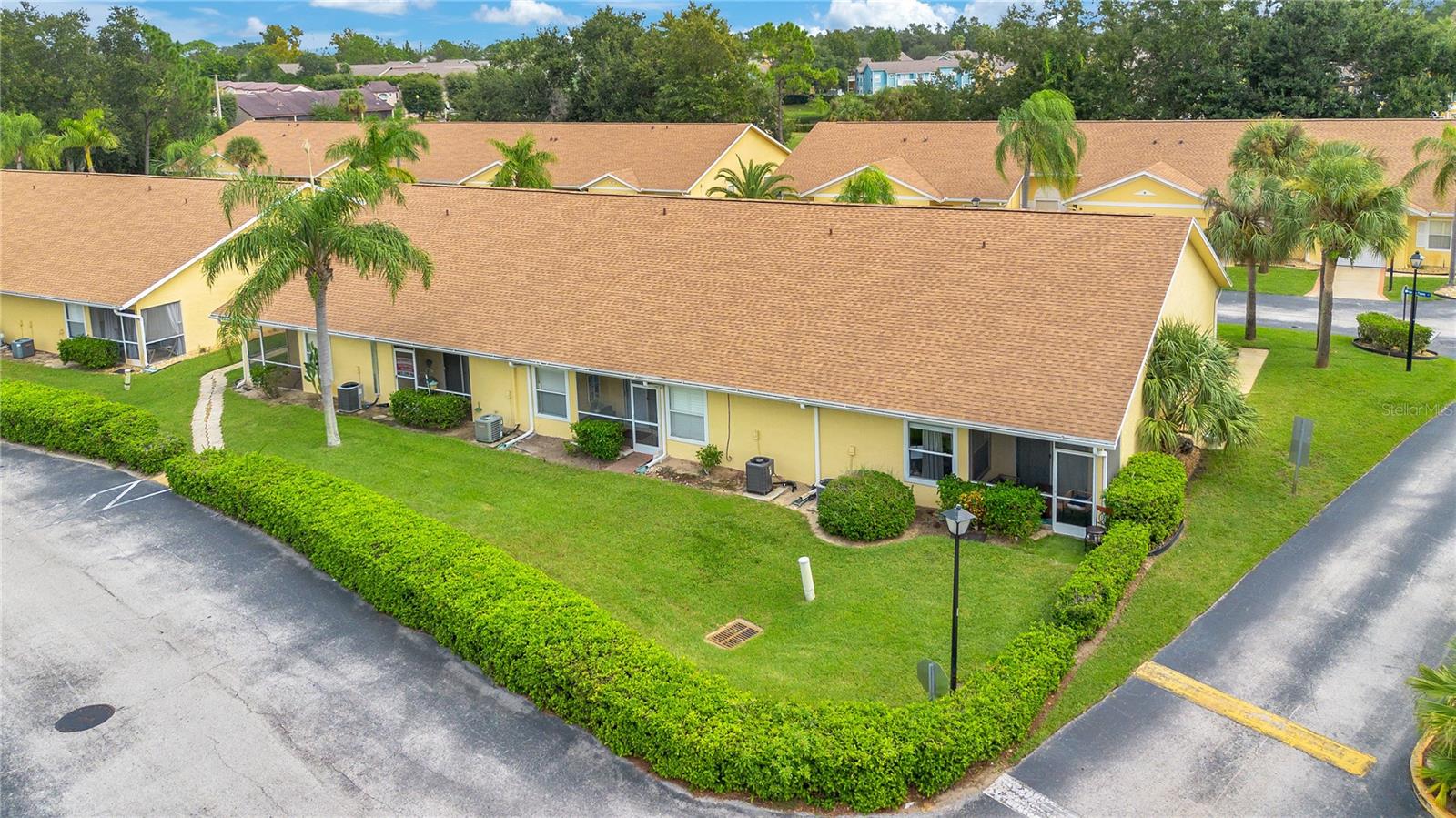 Image 18 of 22 For 3200 Queen Palms Court