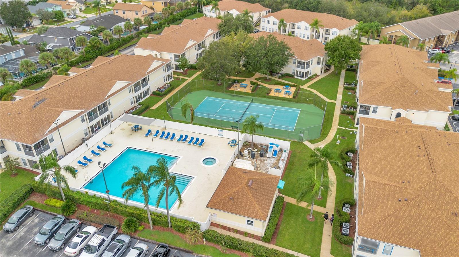 Image 21 of 22 For 3200 Queen Palms Court