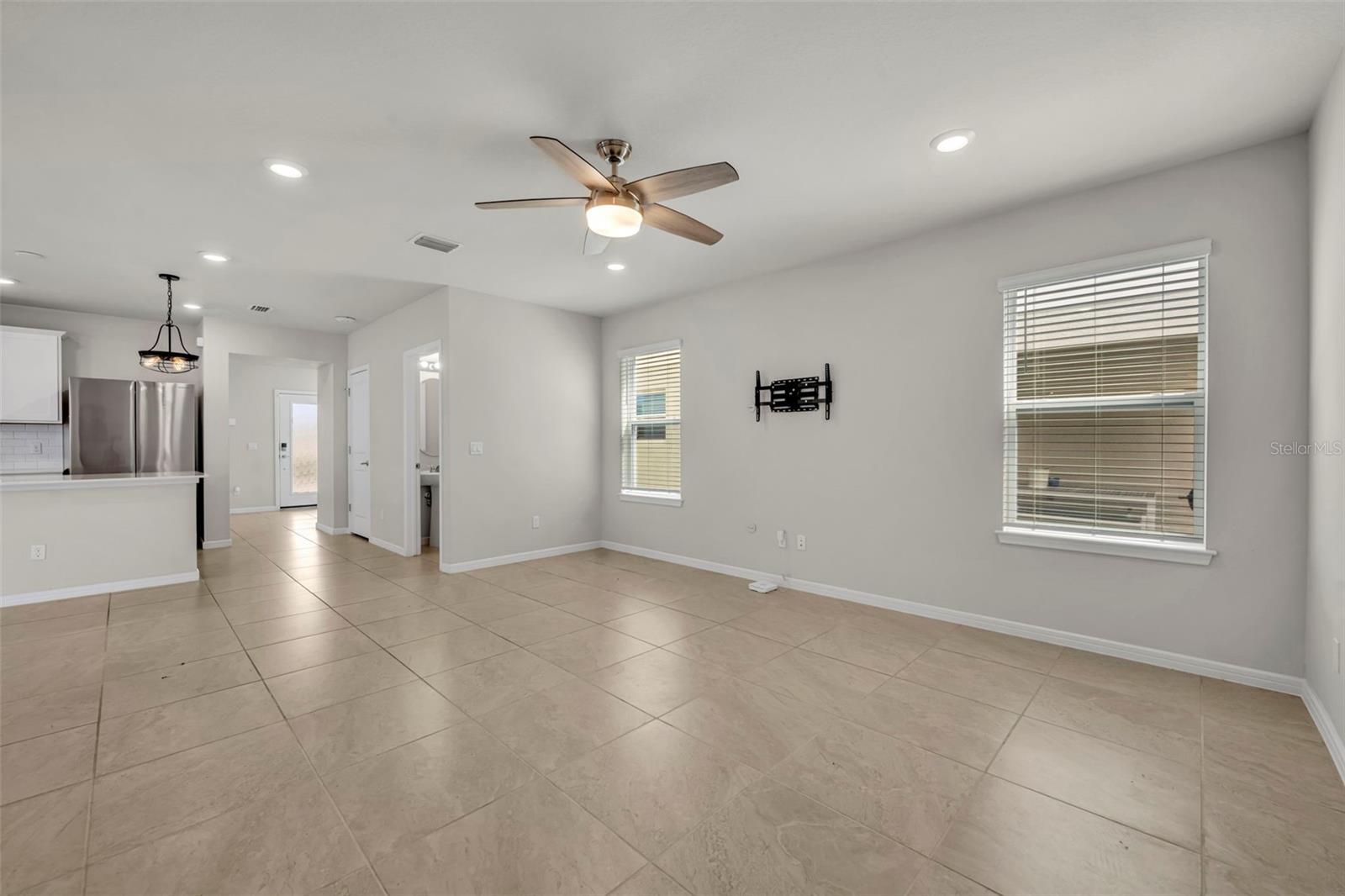 Image 21 of 40 For 2092 Cross Prairie Parkway