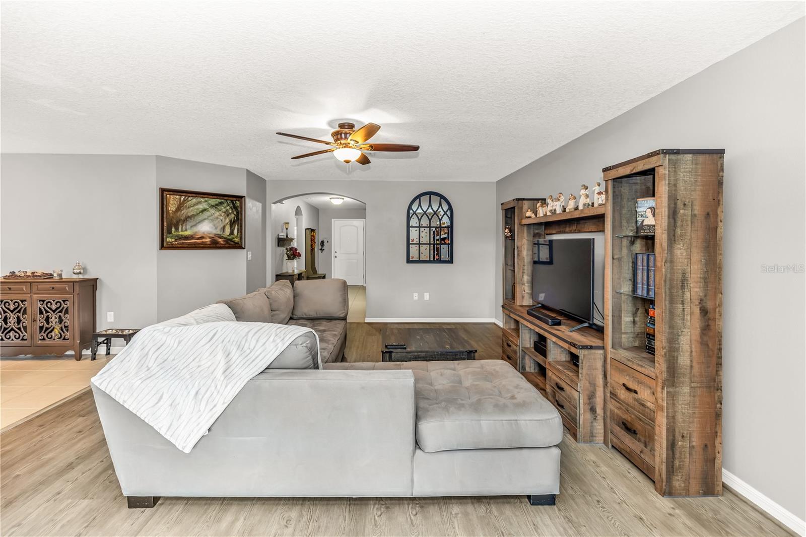 Image 11 of 40 For 4510 Barbuda Drive