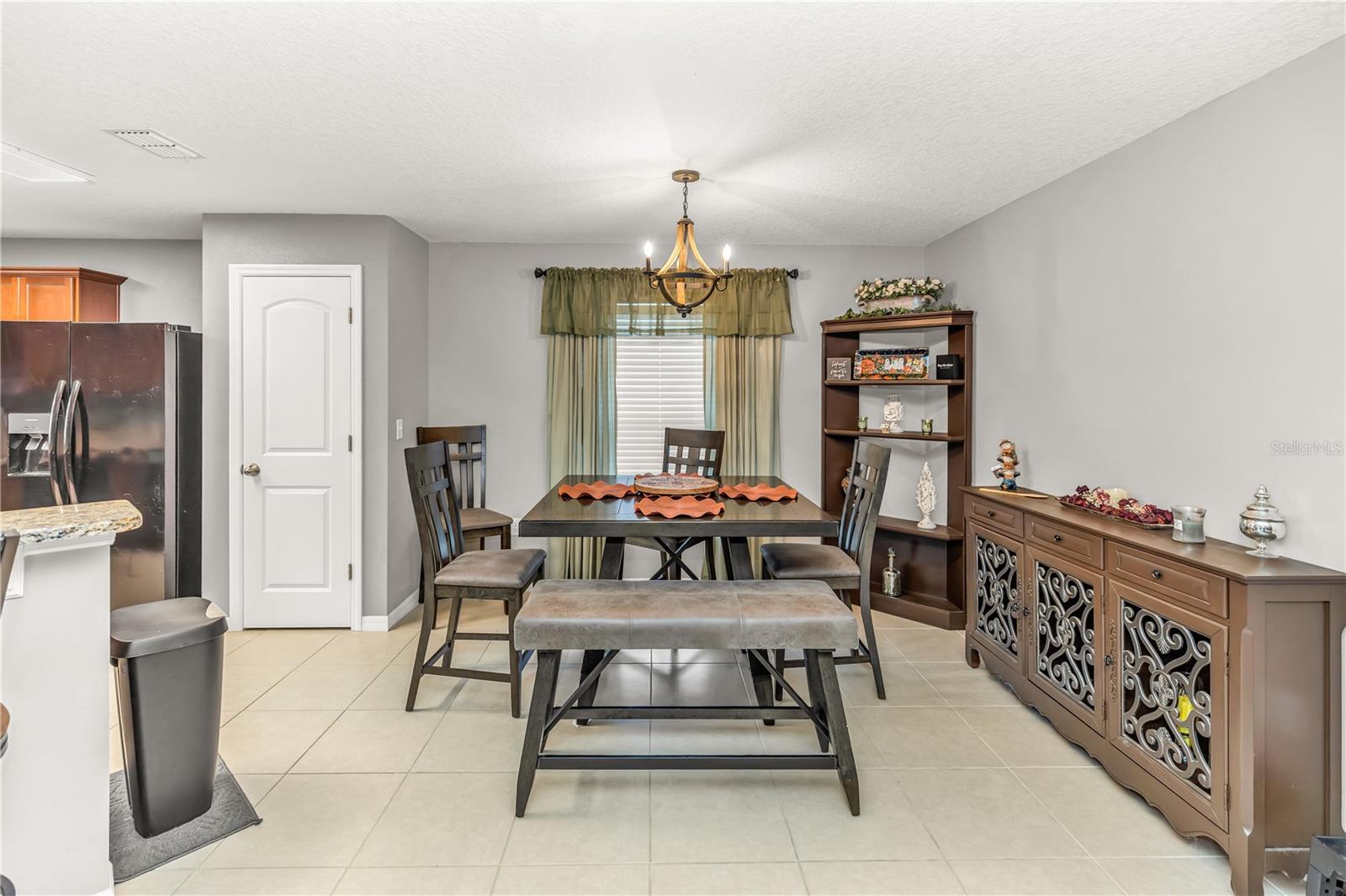 Image 7 of 40 For 4510 Barbuda Drive