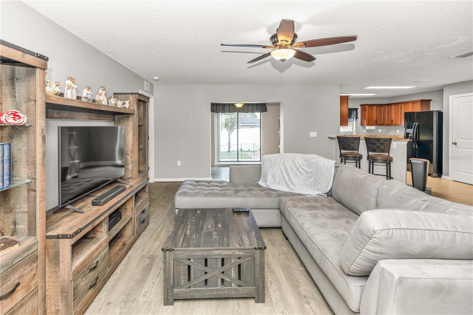 Image 9 of 40 For 4510 Barbuda Drive