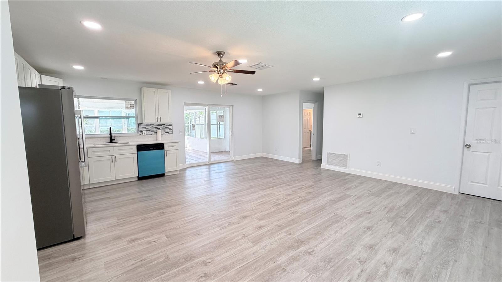 Image 10 of 30 For 4106 Kingsbridge Drive