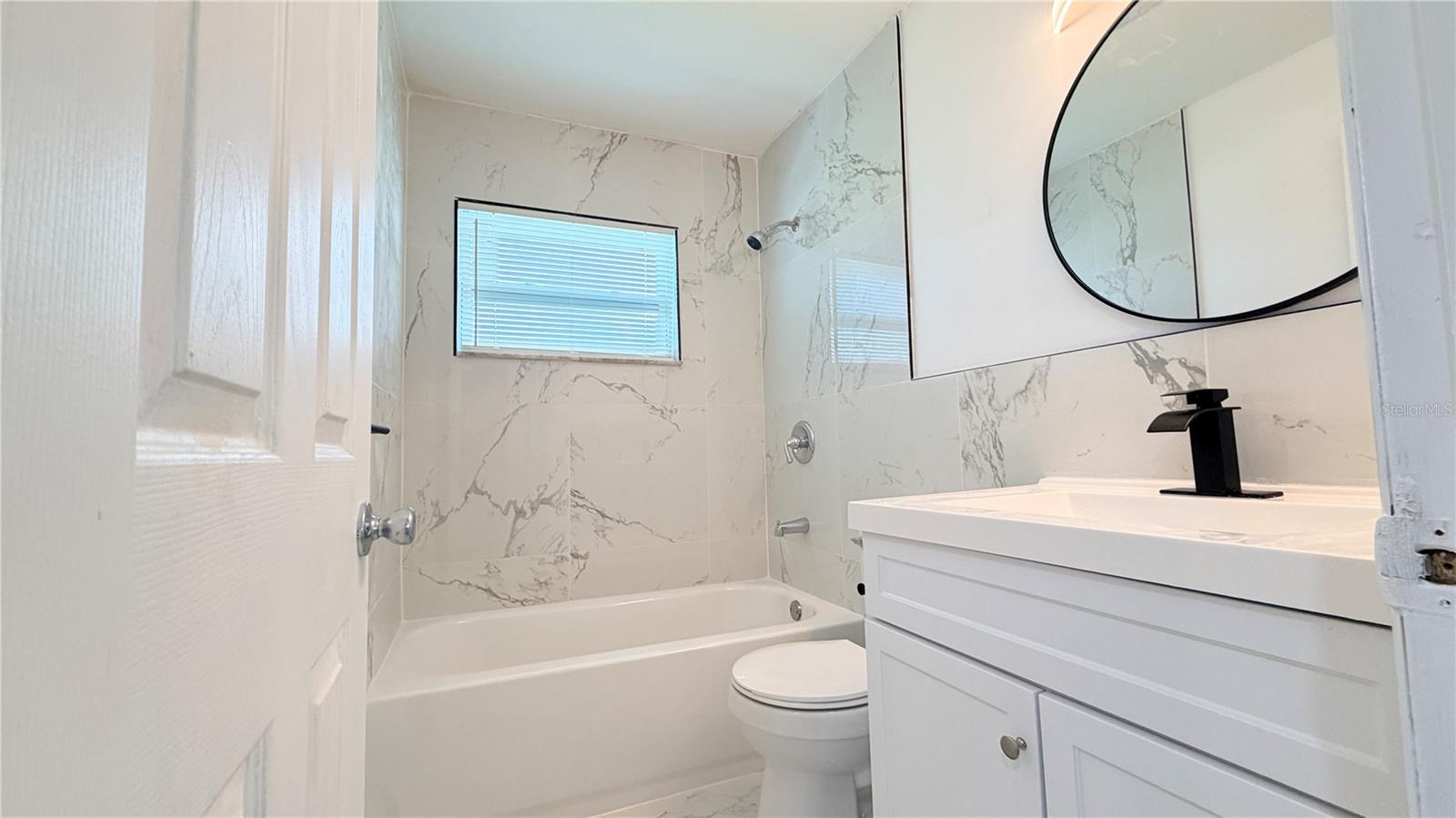 Image 20 of 30 For 4106 Kingsbridge Drive