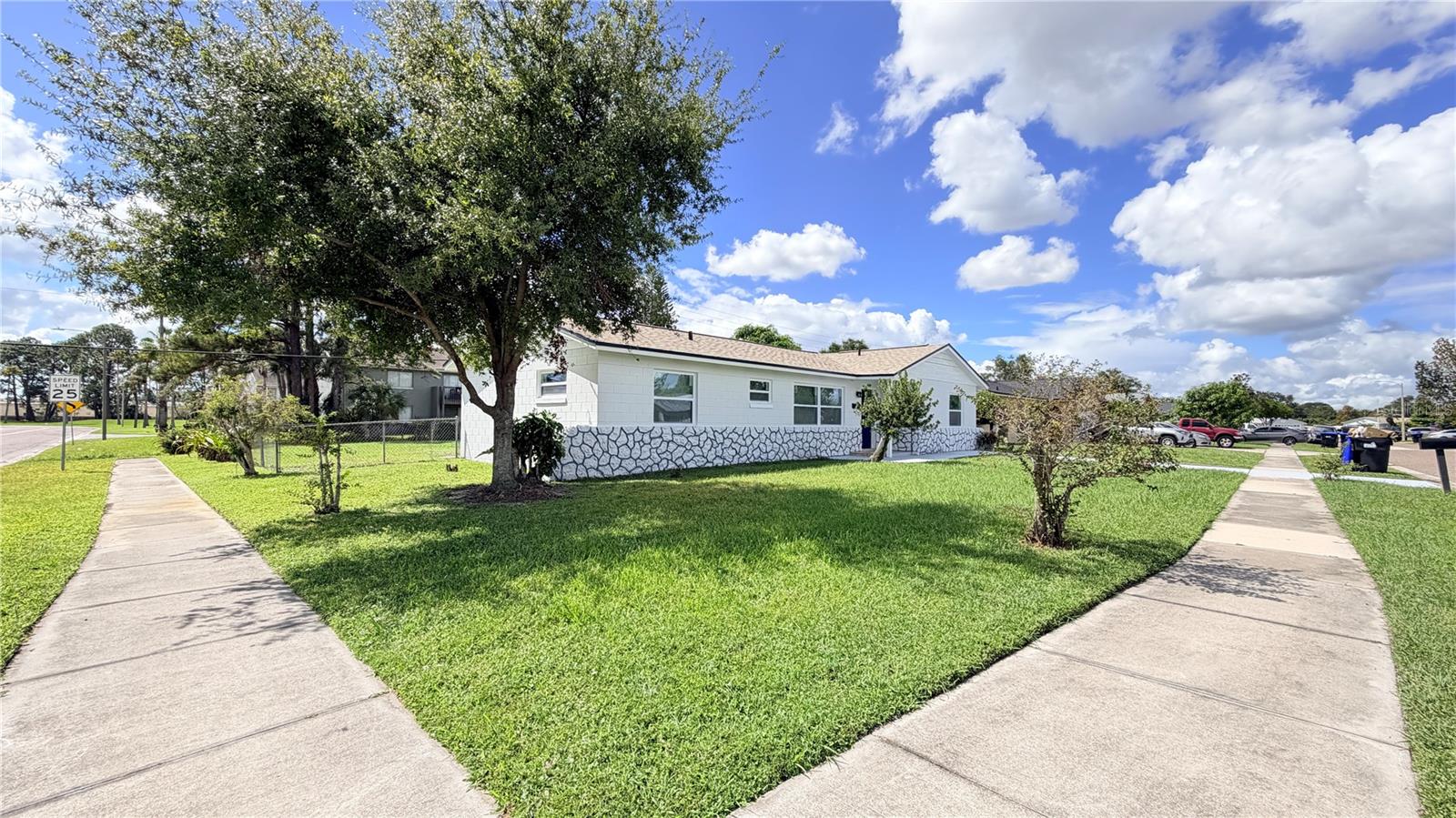Image 3 of 30 For 4106 Kingsbridge Drive