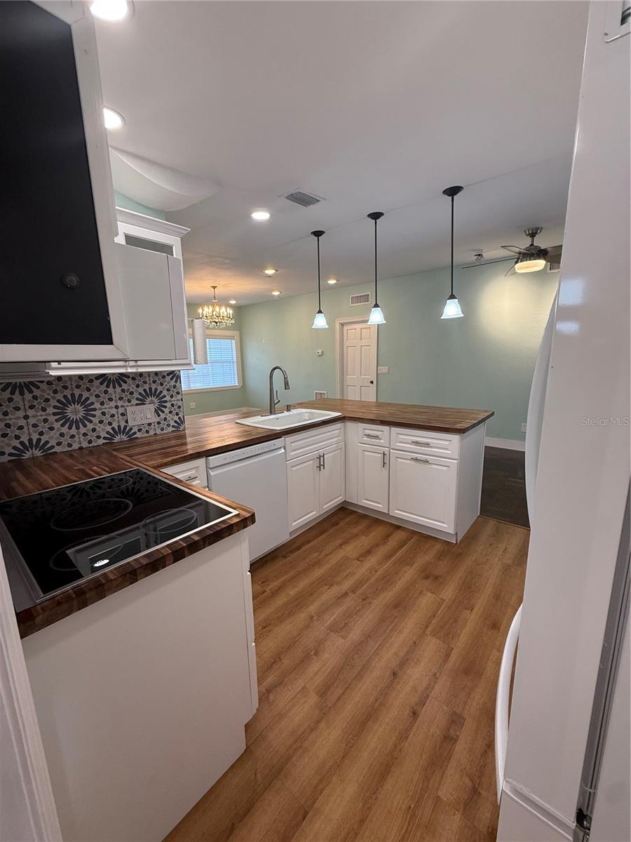 Image 16 of 42 For 3404 Leslie Drive