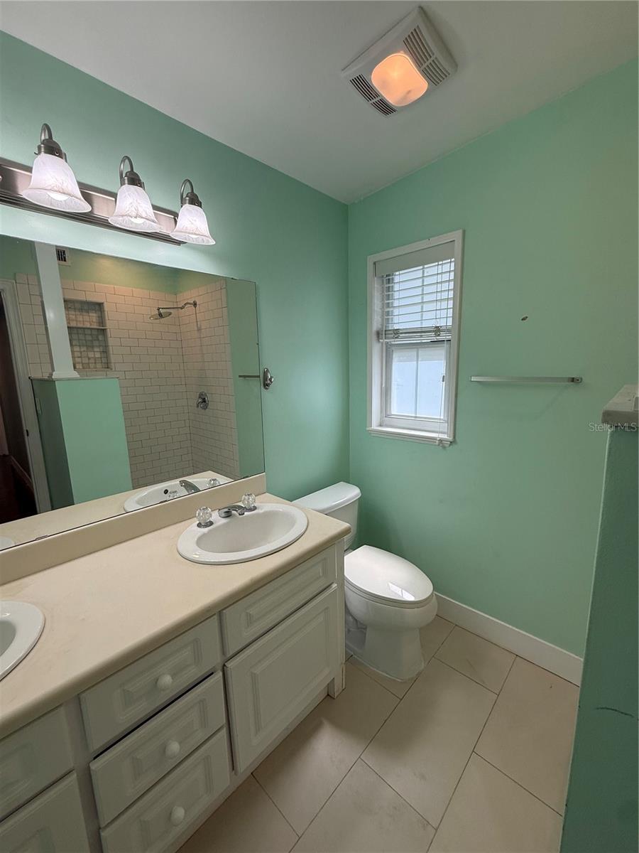 Image 33 of 42 For 3404 Leslie Drive