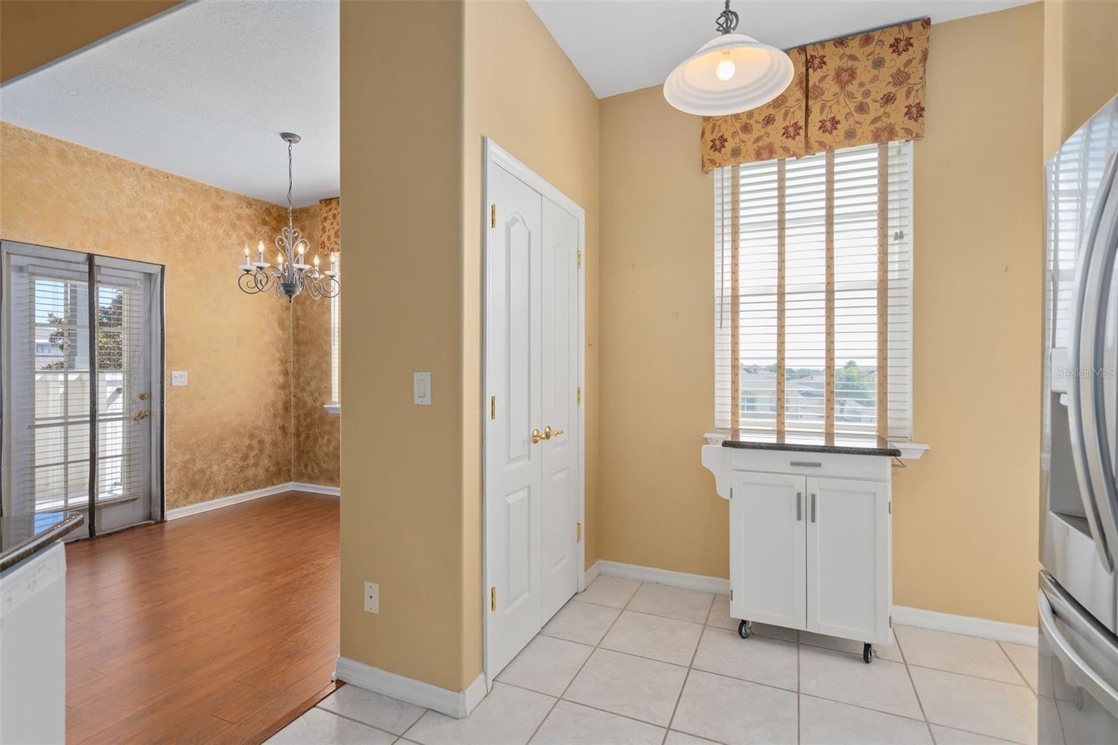 Image 11 of 34 For 13436 Fountainbleau Drive 2-5