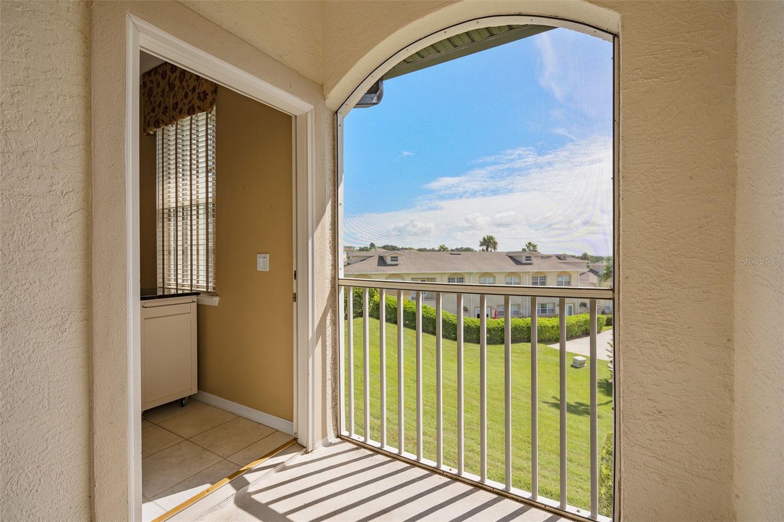 Image 12 of 34 For 13436 Fountainbleau Drive 2-5