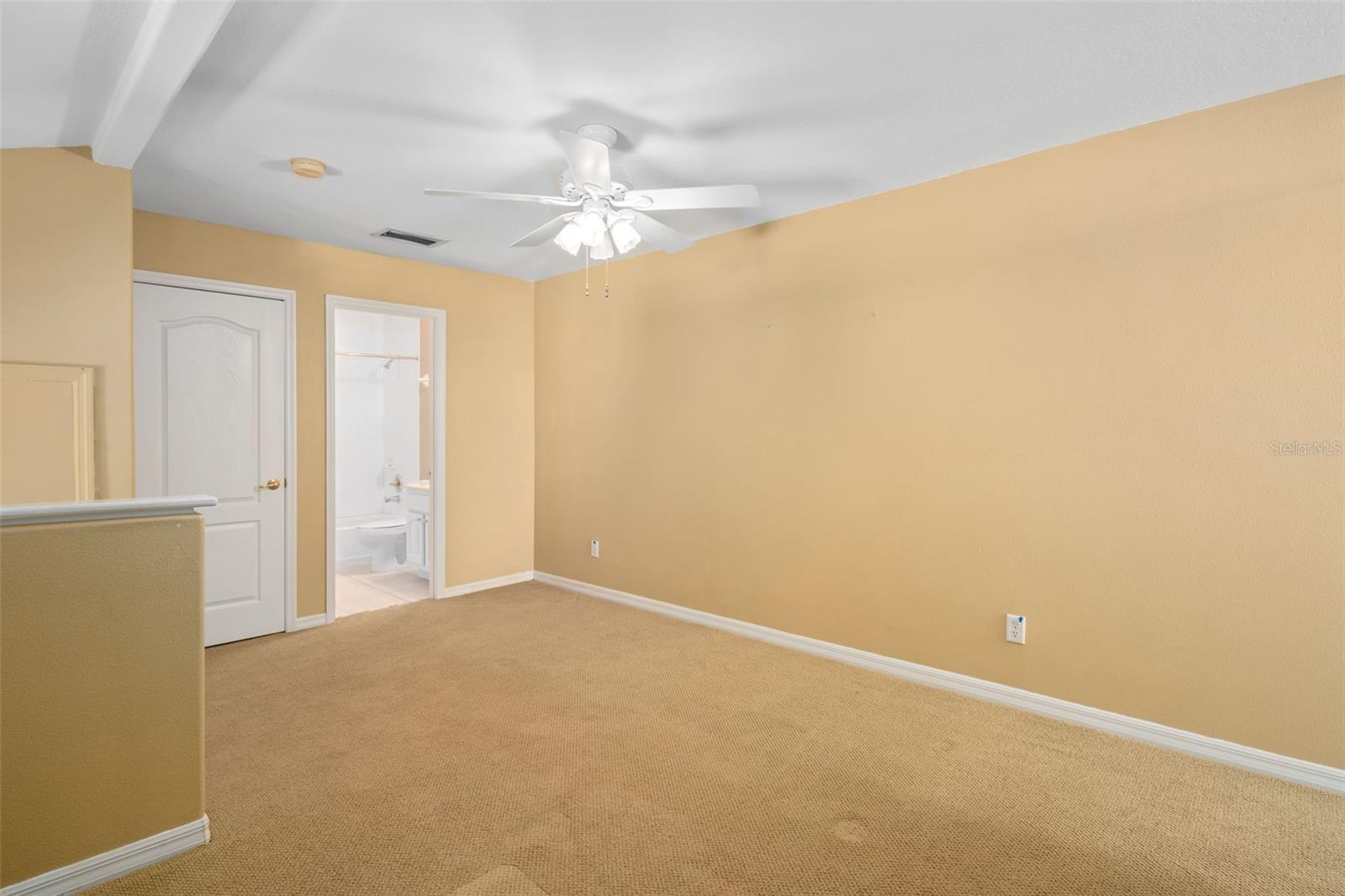 Image 26 of 34 For 13436 Fountainbleau Drive 2-5
