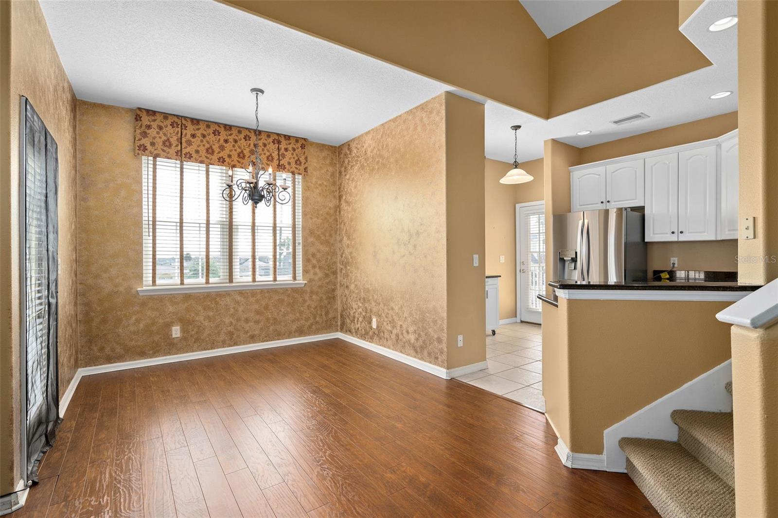 Image 7 of 34 For 13436 Fountainbleau Drive 2-5