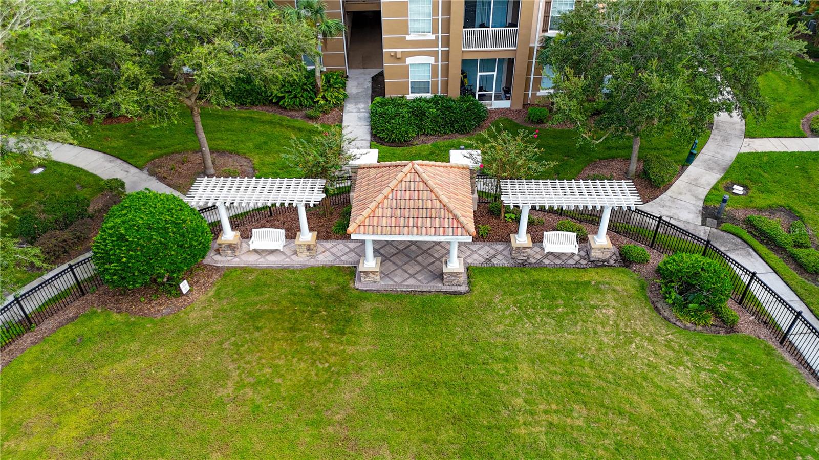 Image 36 of 41 For 3326 Robert Trent Jones Drive 30102