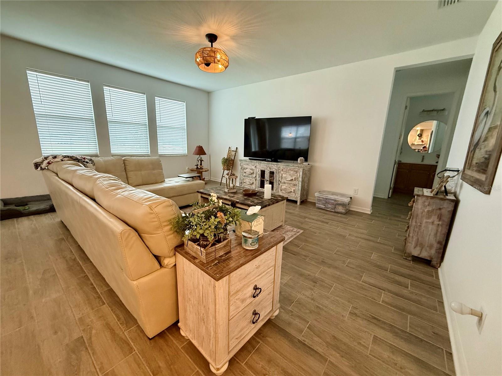 Image 21 of 46 For 12163 Stirrup Drive