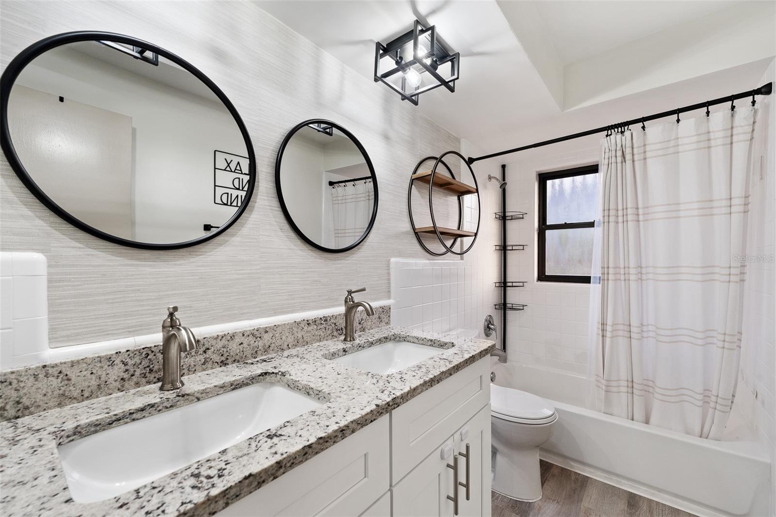 Image 16 of 18 For 1422 Tierra Circle