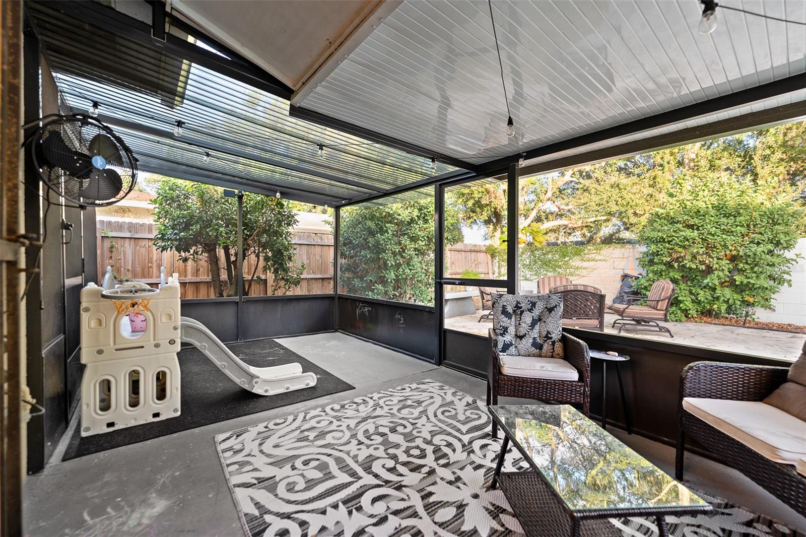 Image 17 of 18 For 1422 Tierra Circle