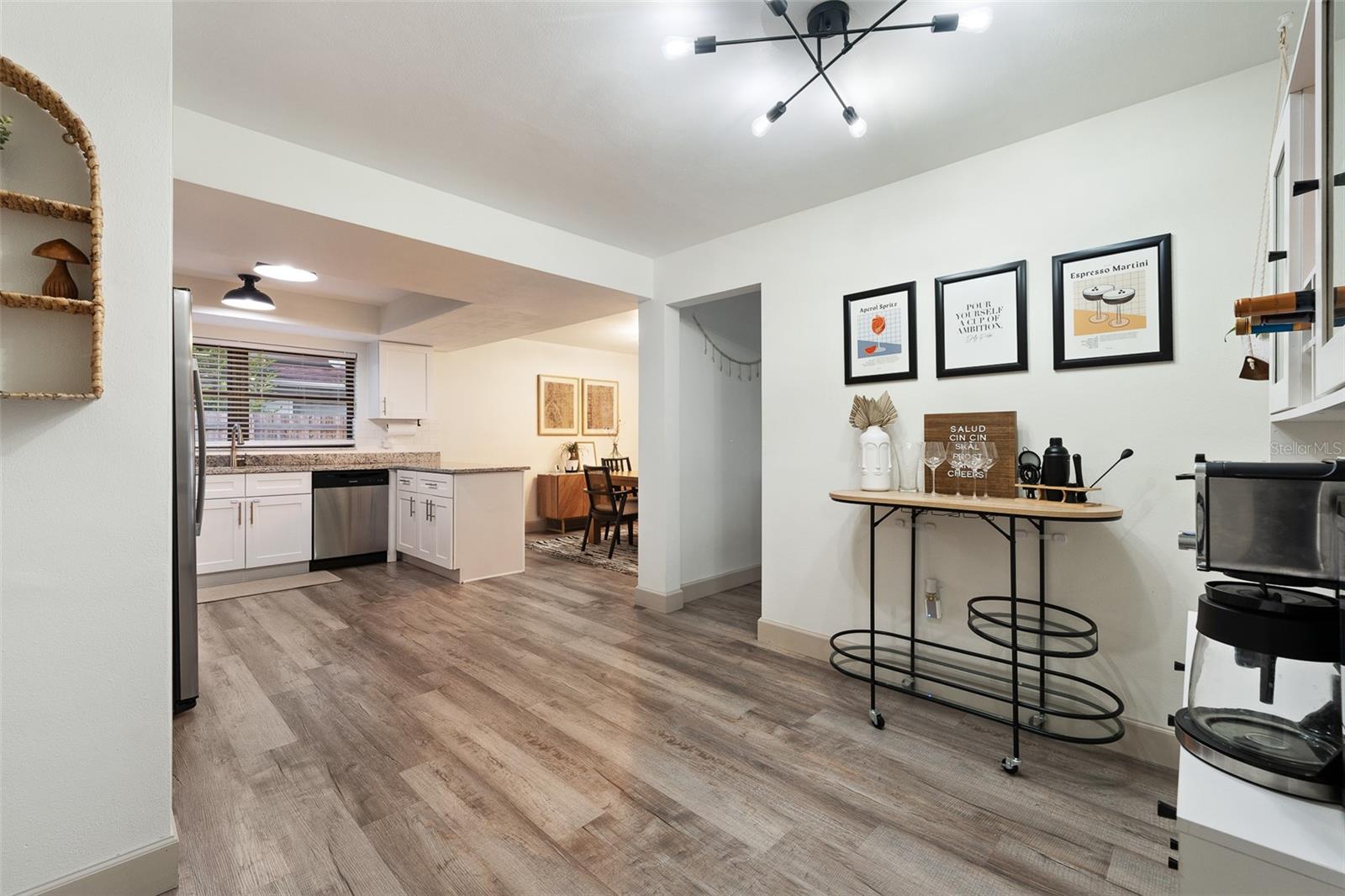 Image 6 of 18 For 1422 Tierra Circle