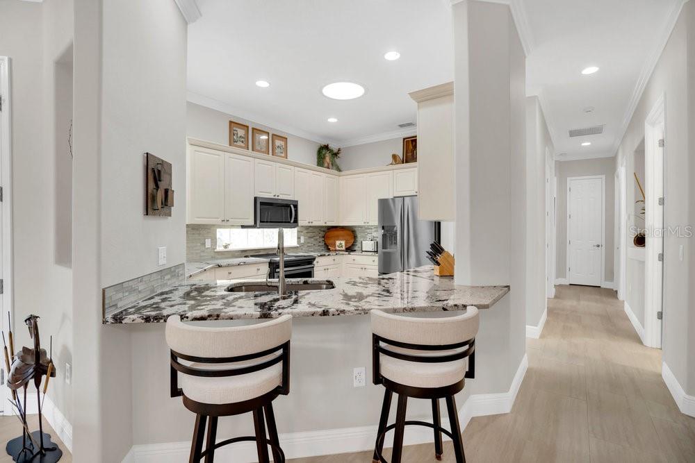 Image 13 of 33 For 218 Lamonte Pointe Court