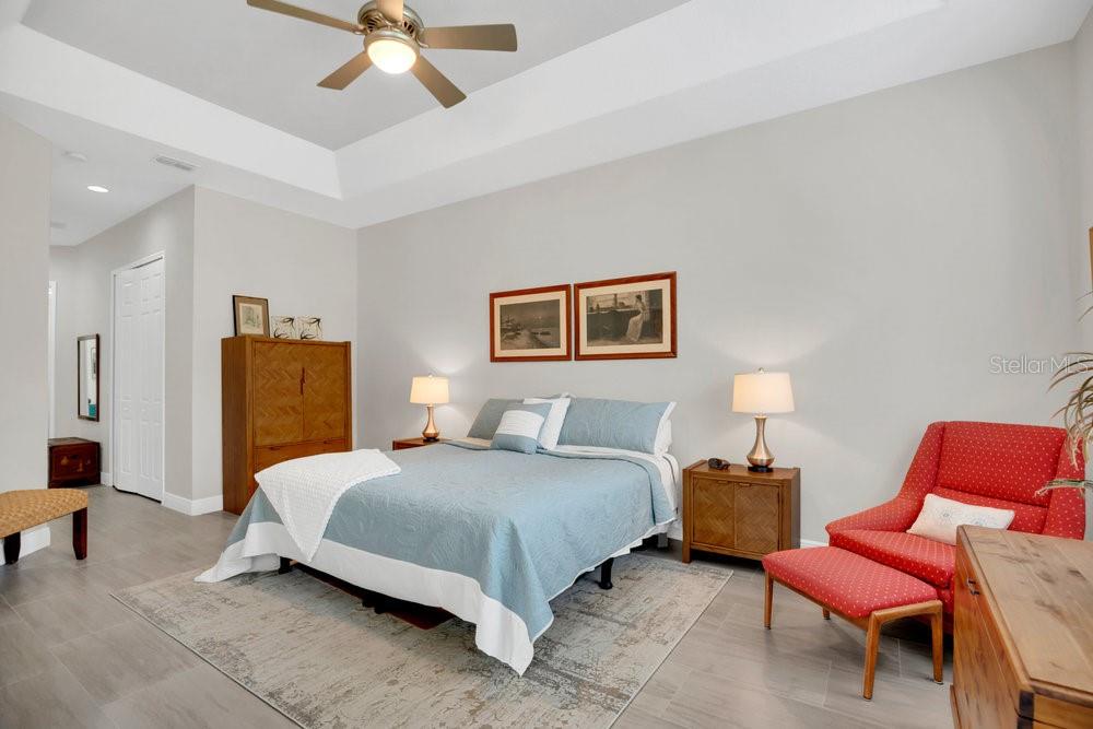 Image 15 of 33 For 218 Lamonte Pointe Court