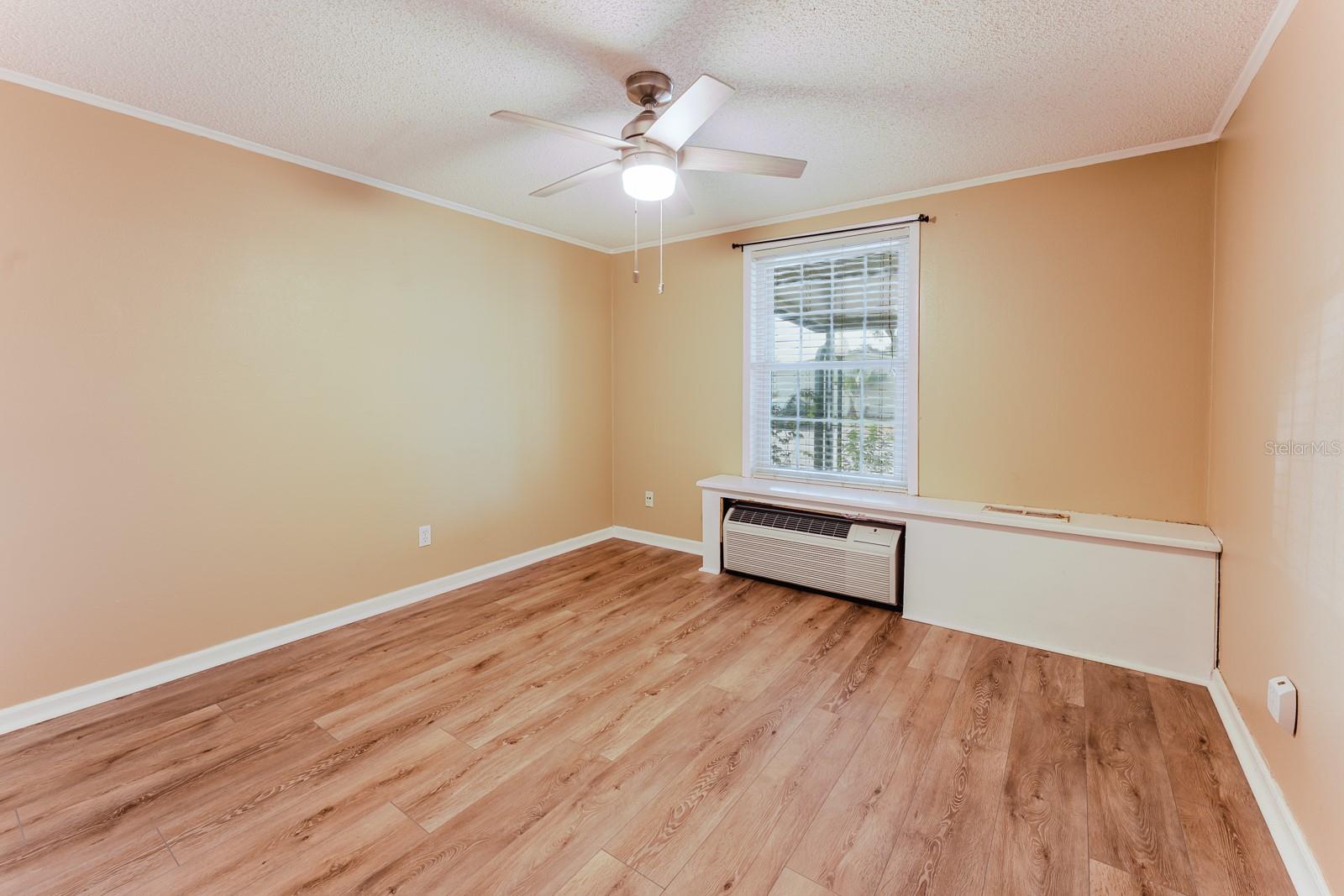 Image 10 of 11 For 4307 Michigan Street 4307