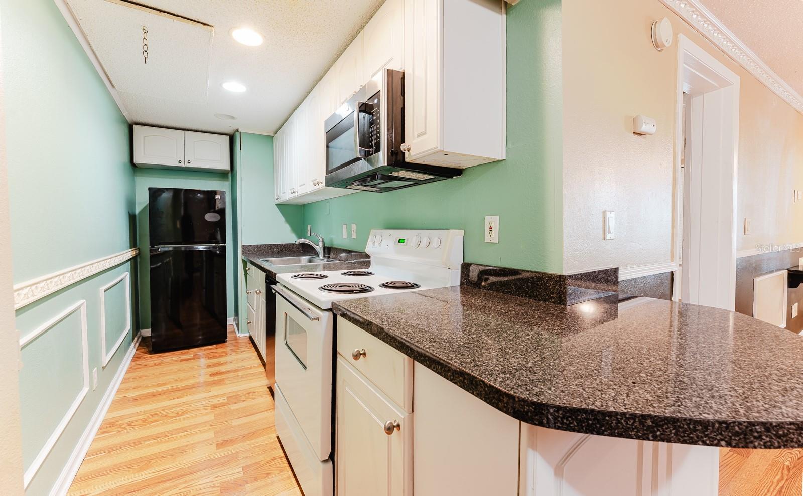Image 8 of 11 For 4307 Michigan Street 4307