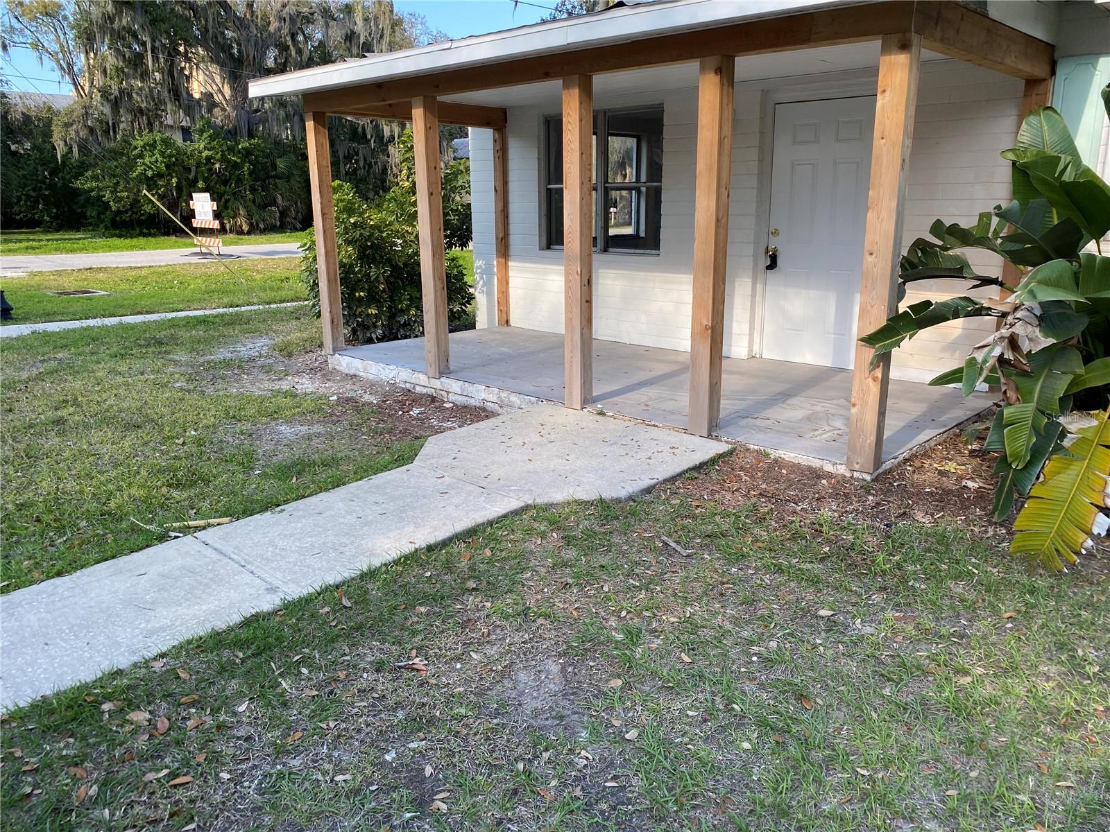 Image 2 of 7 For 701 Palmetto Avenue 705