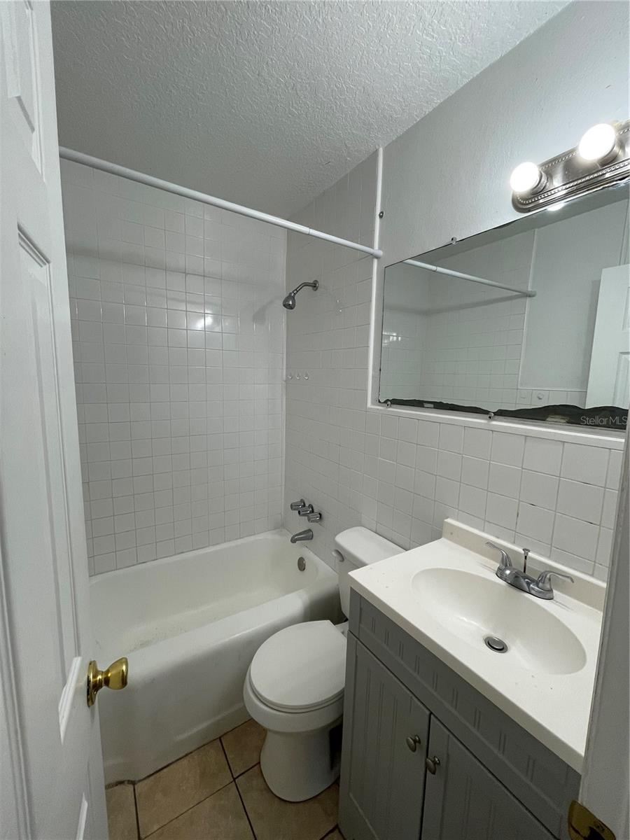 Image 7 of 7 For 701 Palmetto Avenue 705