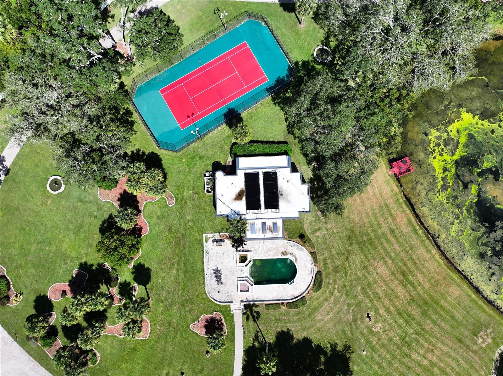 Image 17 of 27 For 812 Sweetwater Club Boulevard