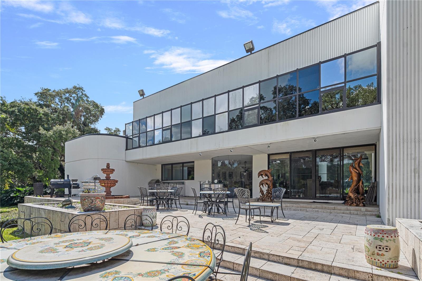 Image 21 of 27 For 812 Sweetwater Club Boulevard