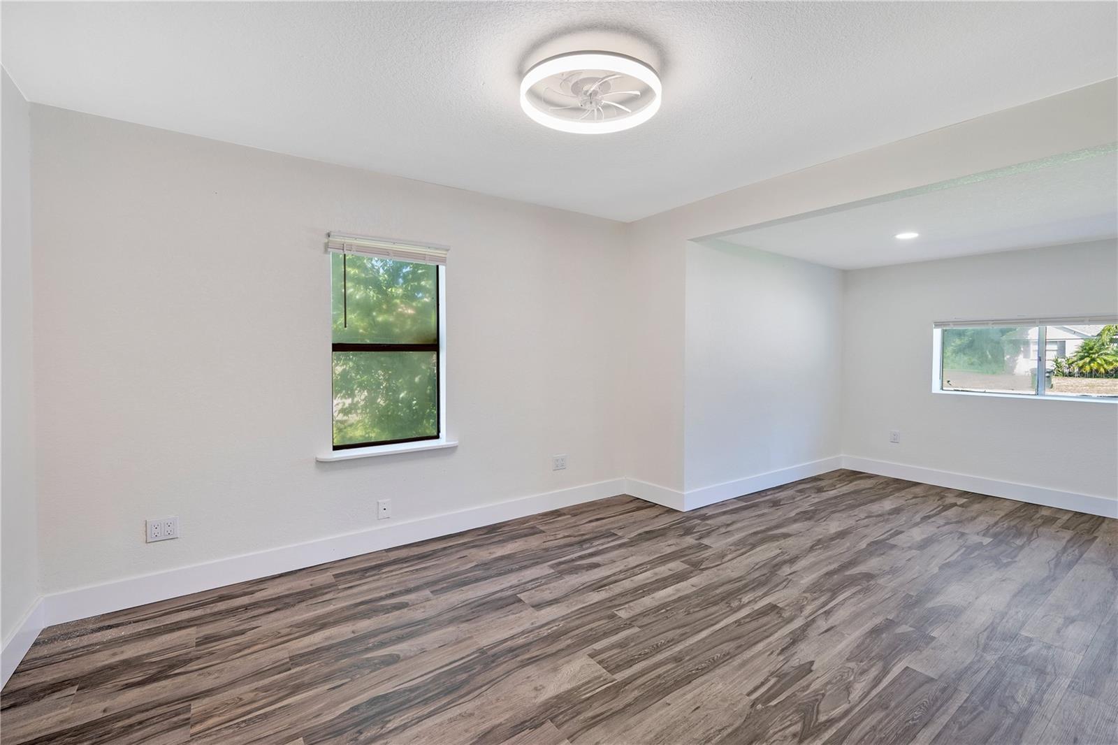 Image 16 of 26 For 2425 Tanglewood Street
