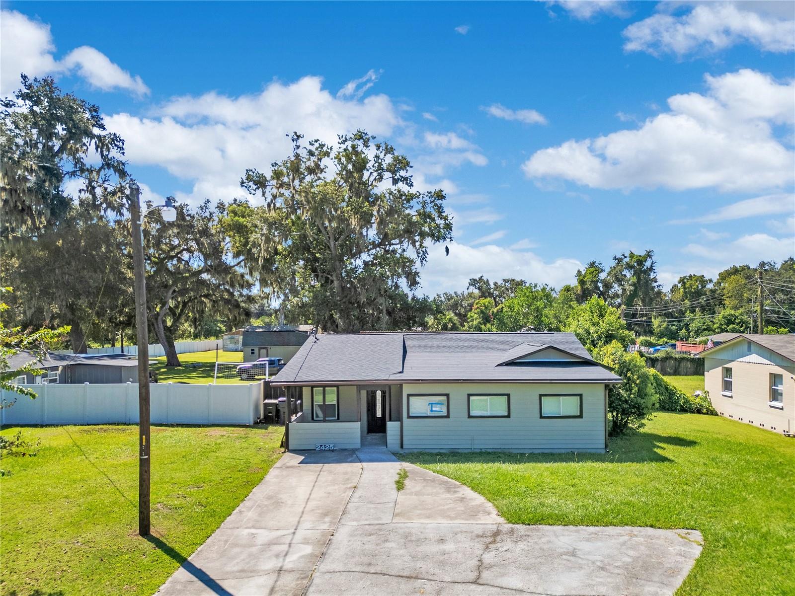 Image 22 of 26 For 2425 Tanglewood Street