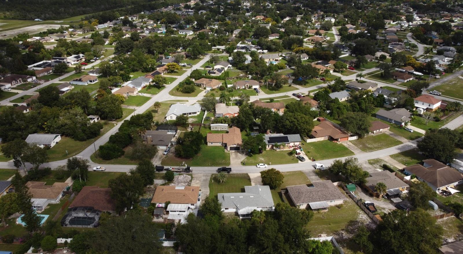 Listing photo id 9 for 1045 Windbrook Drive