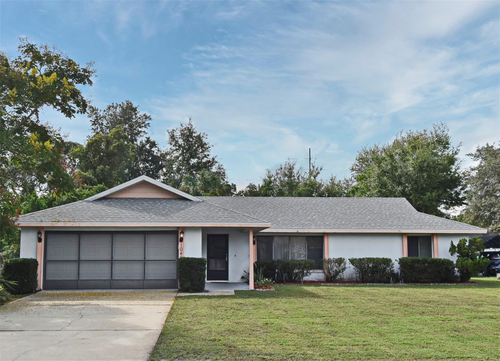 Listing photo id 11 for 1045 Windbrook Drive